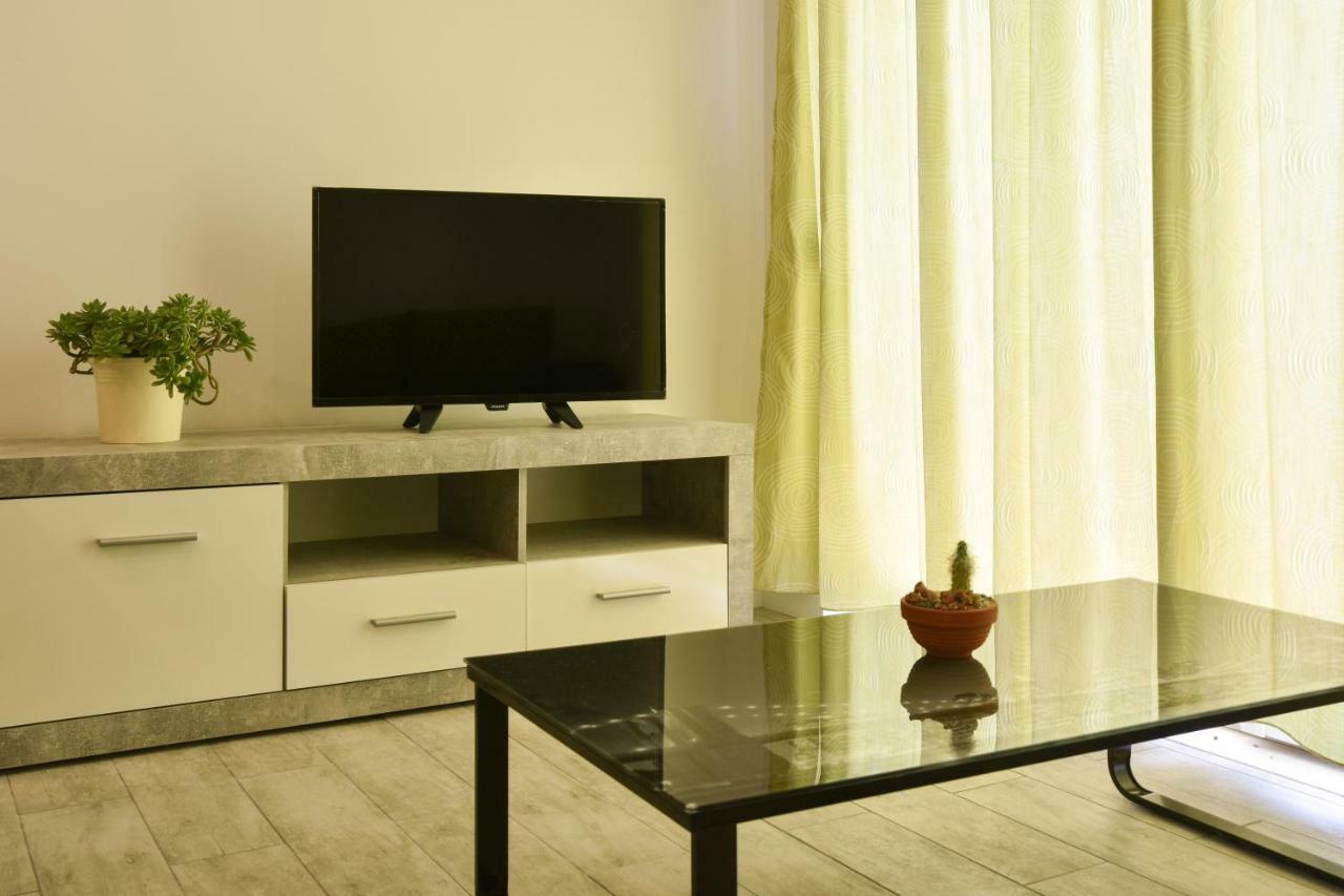 Apartmani Iva&Ante Dugi Rat Zewnętrze zdjęcie