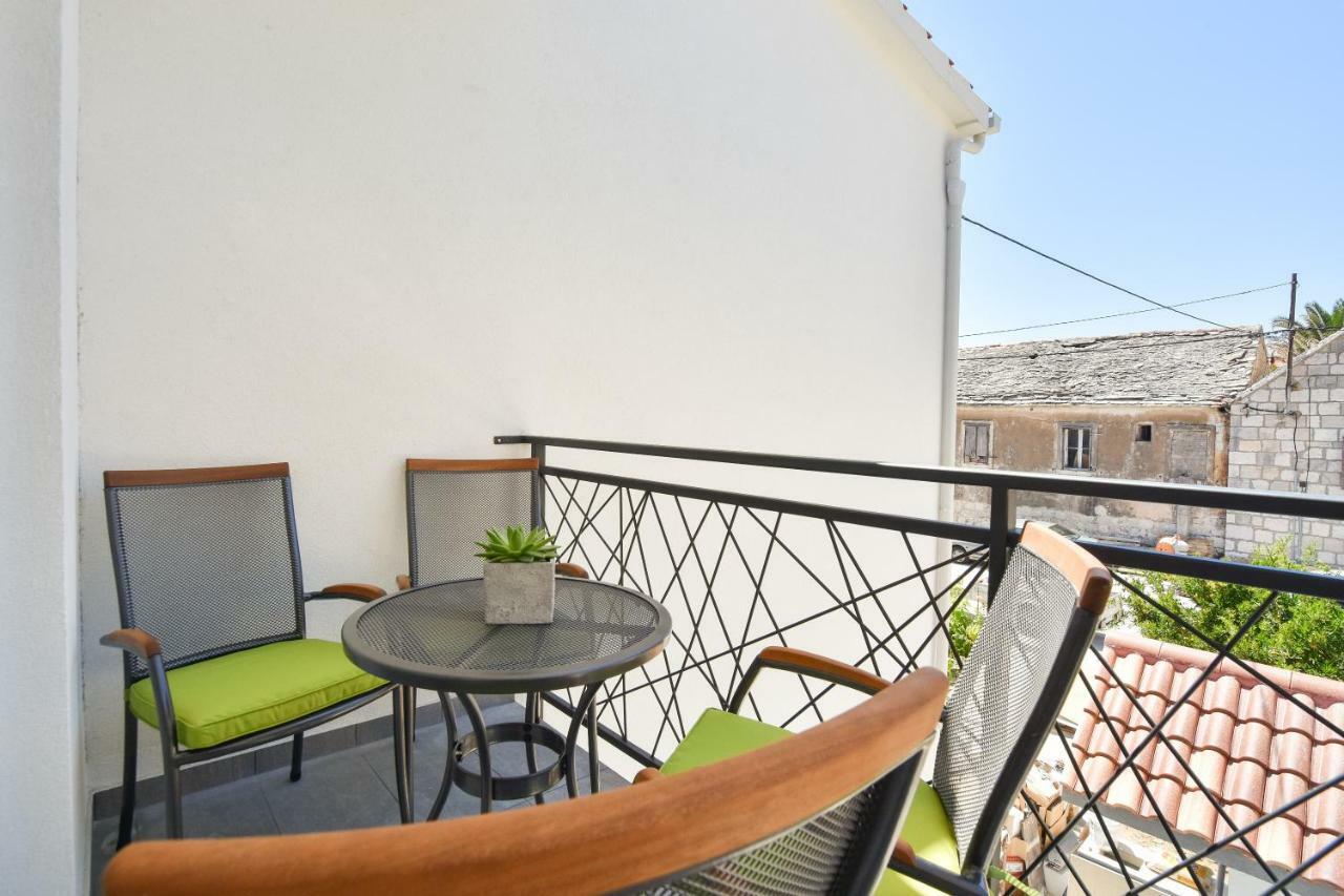 Apartmani Iva&Ante Dugi Rat Zewnętrze zdjęcie